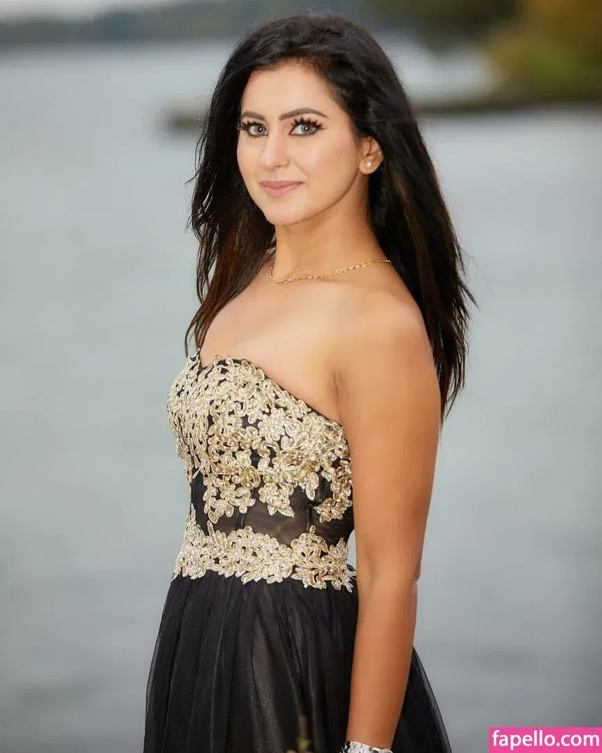 Meetii Kalher Onlyfans Photo Gallery 