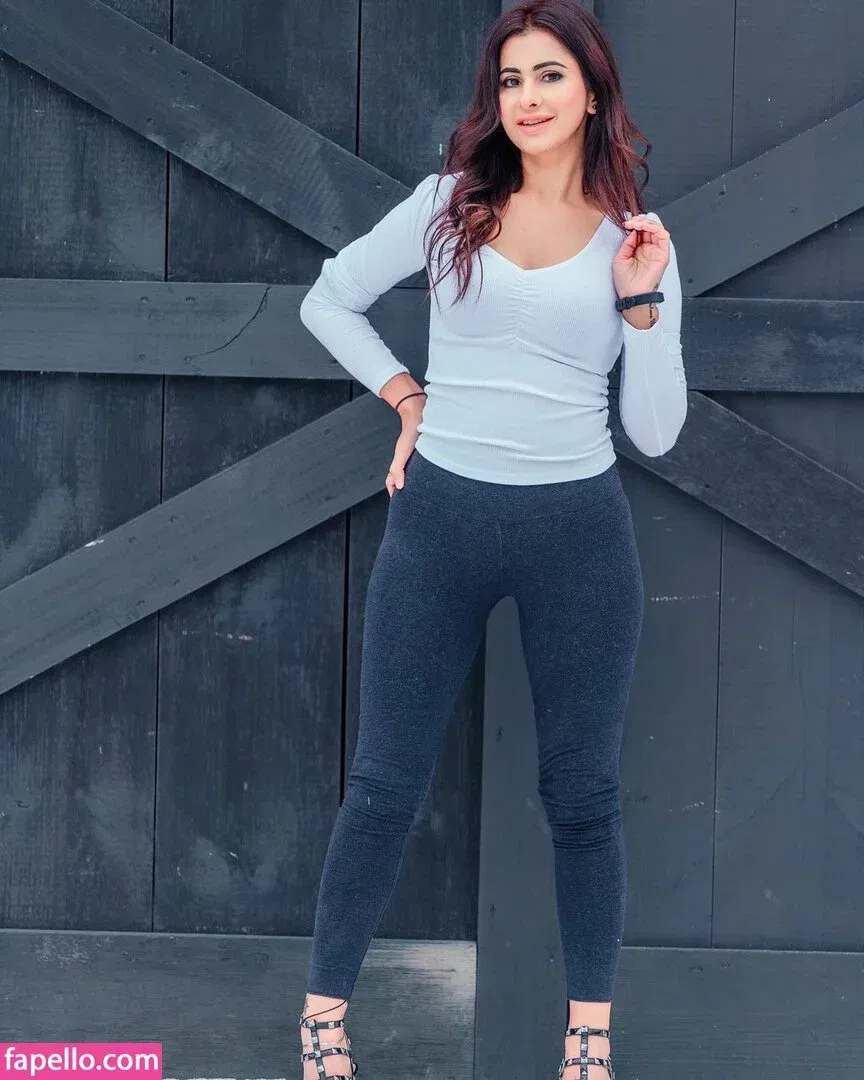 Meetii Kalher Onlyfans Photo Gallery 