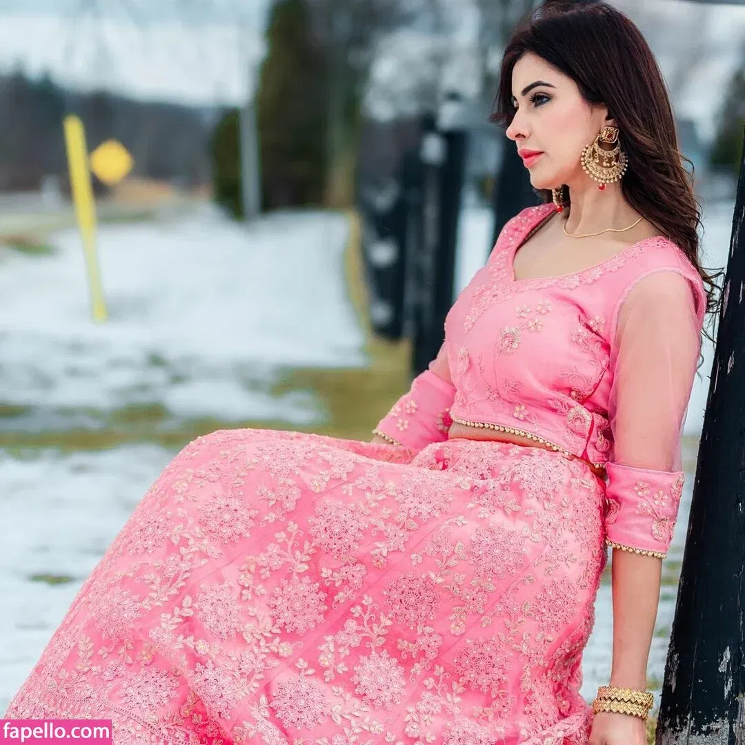 Meetii Kalher Onlyfans Photo Gallery 