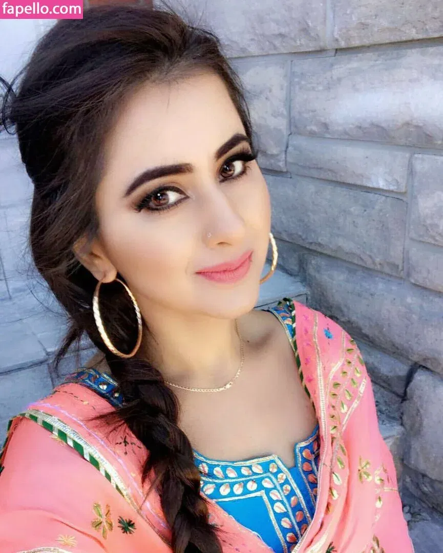 Meetii Kalher Onlyfans Photo Gallery 