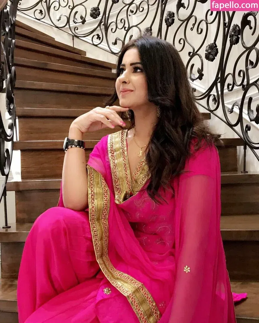 Meetii Kalher Onlyfans Photo Gallery 