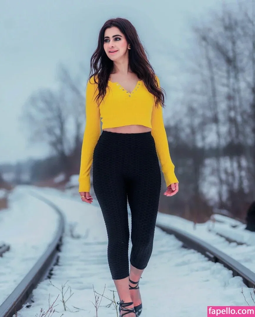 Meetii Kalher Onlyfans Photo Gallery 