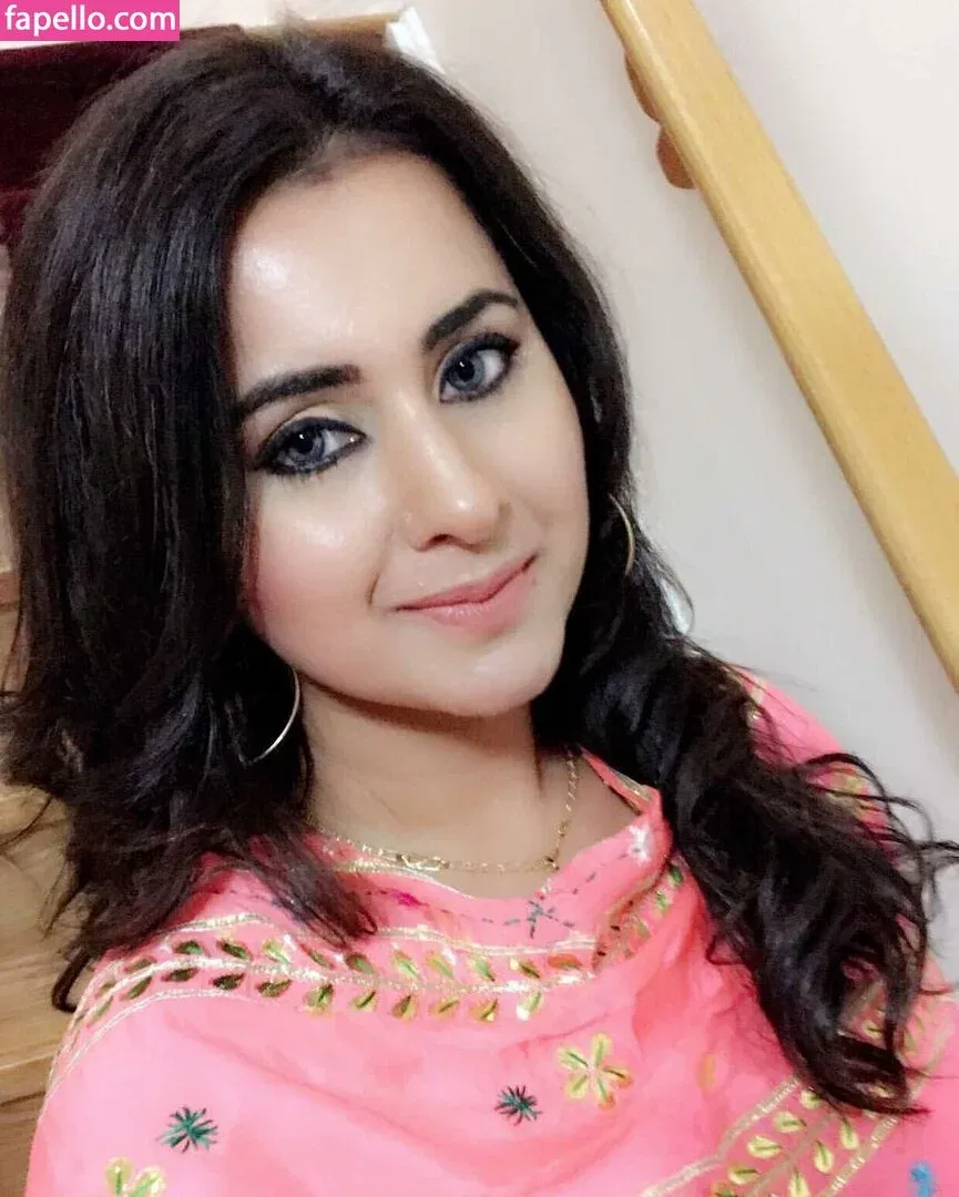 Meetii Kalher Onlyfans Photo Gallery 