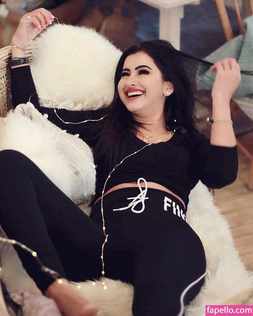 Meetii Kalher Onlyfans Photo Gallery 