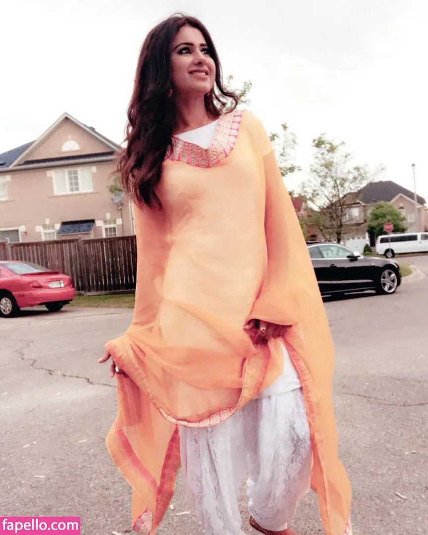 Meetii Kalher Onlyfans Photo Gallery 