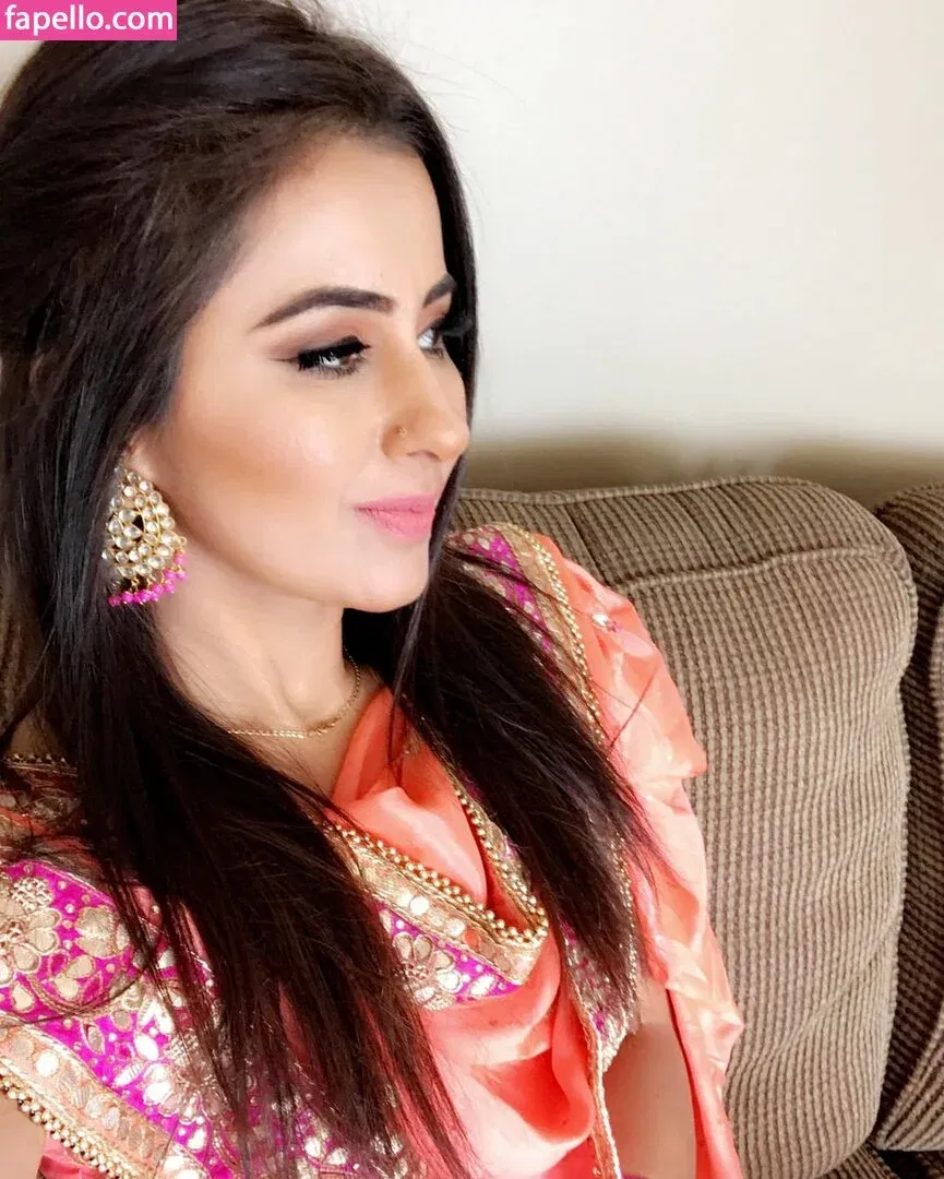 Meetii Kalher Onlyfans Photo Gallery 