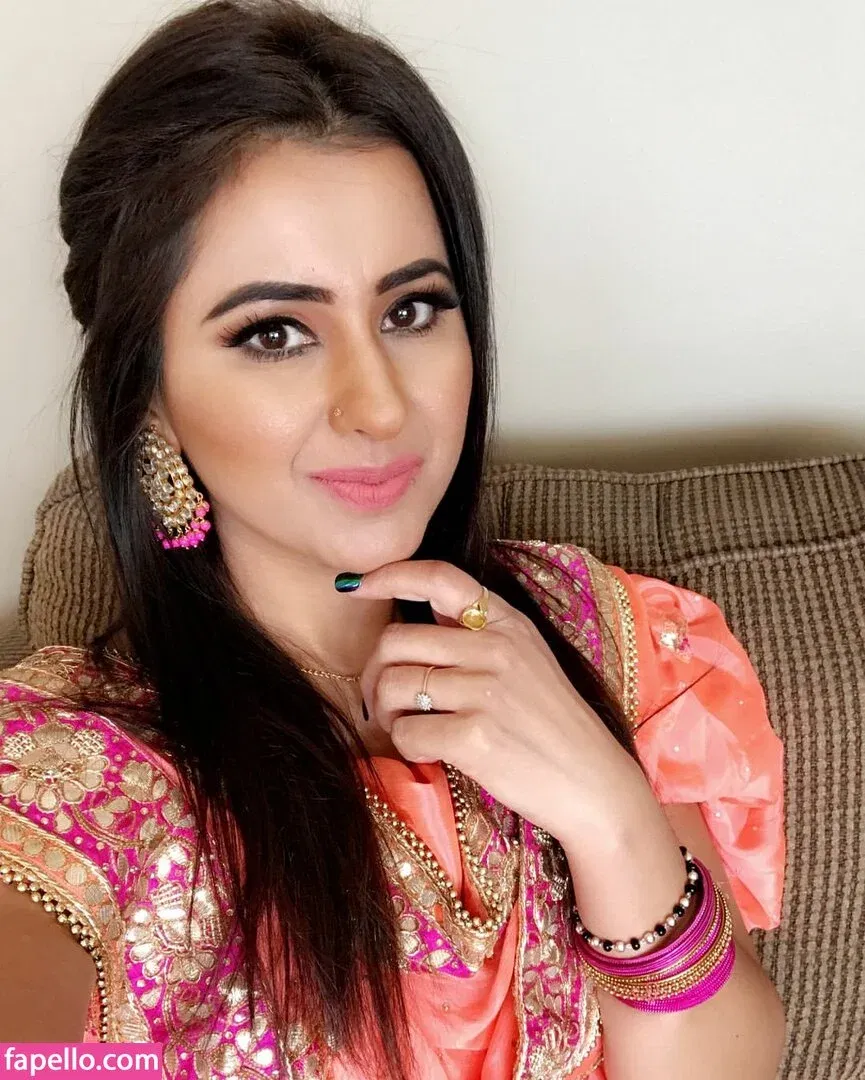 Meetii Kalher Onlyfans Photo Gallery 