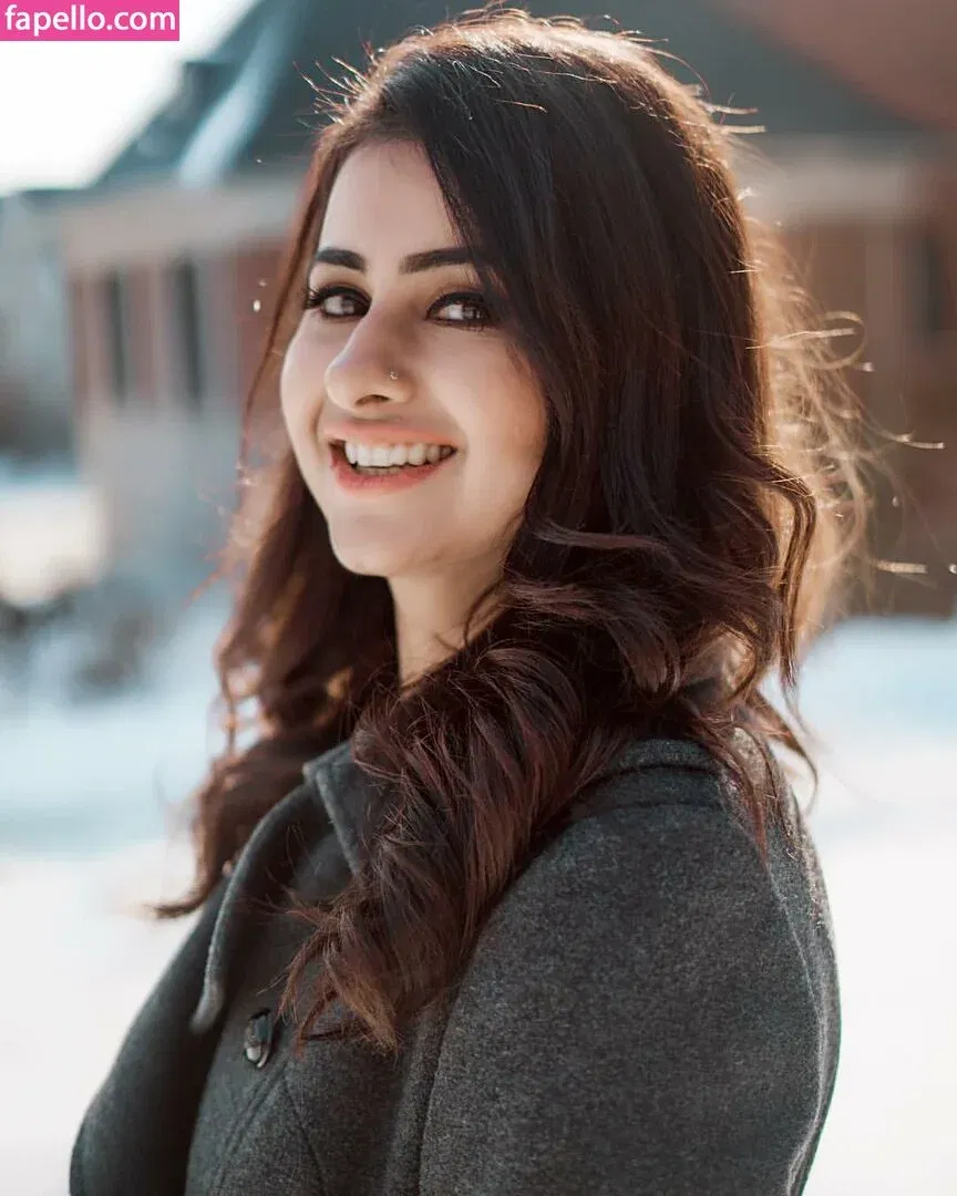 Meetii Kalher Onlyfans Photo Gallery 