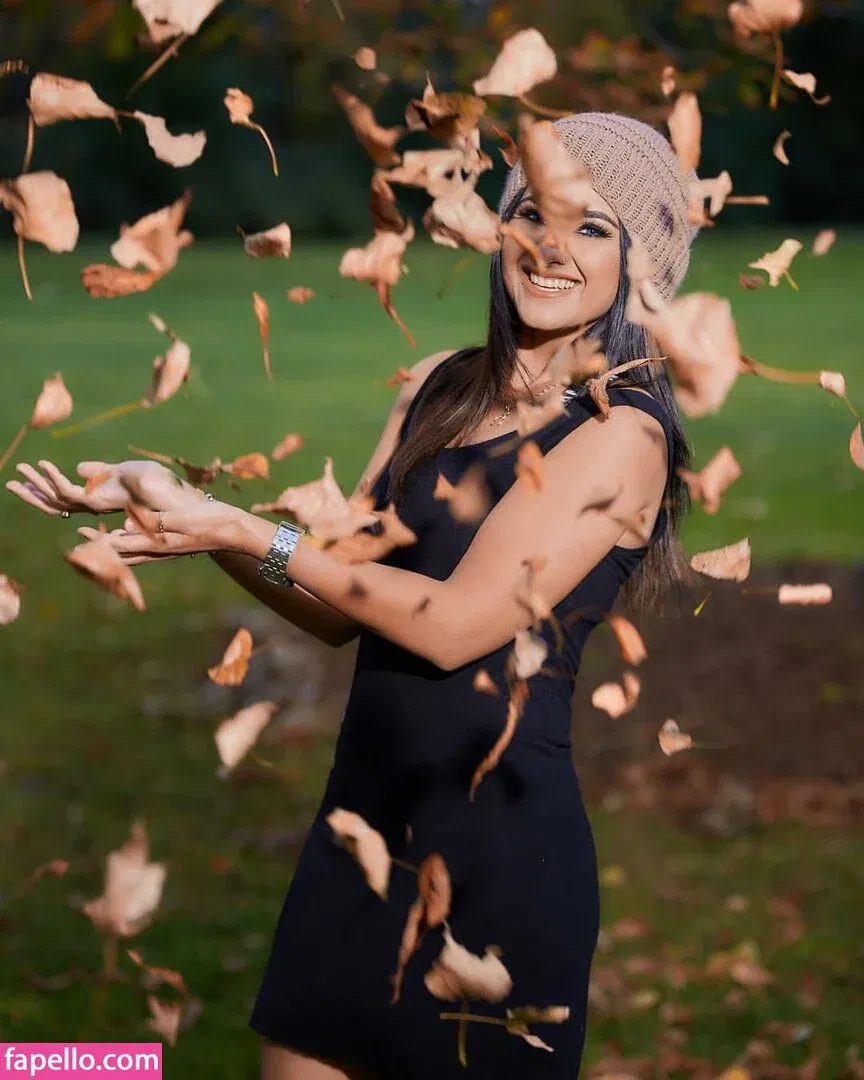 Meetii Kalher Onlyfans Photo Gallery 