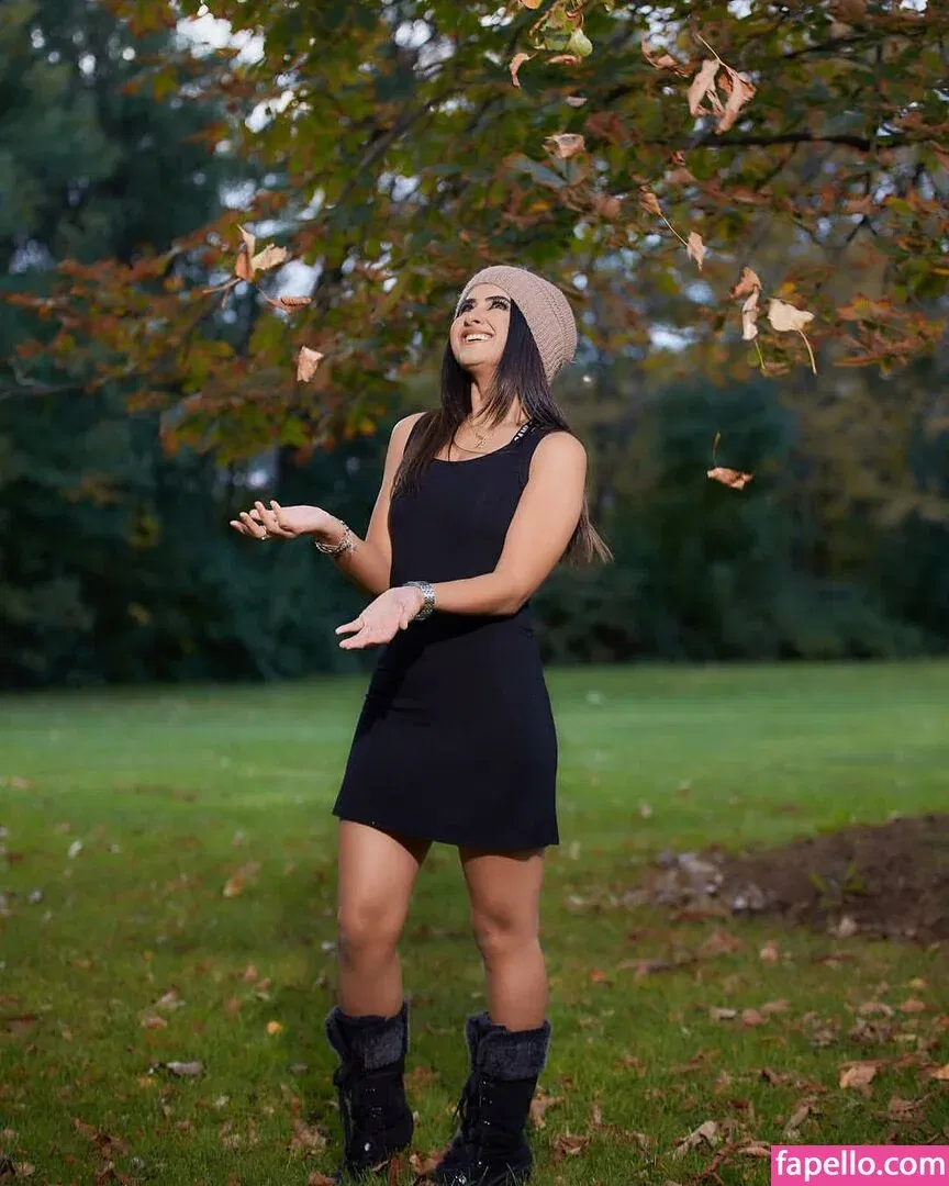 Meetii Kalher Onlyfans Photo Gallery 