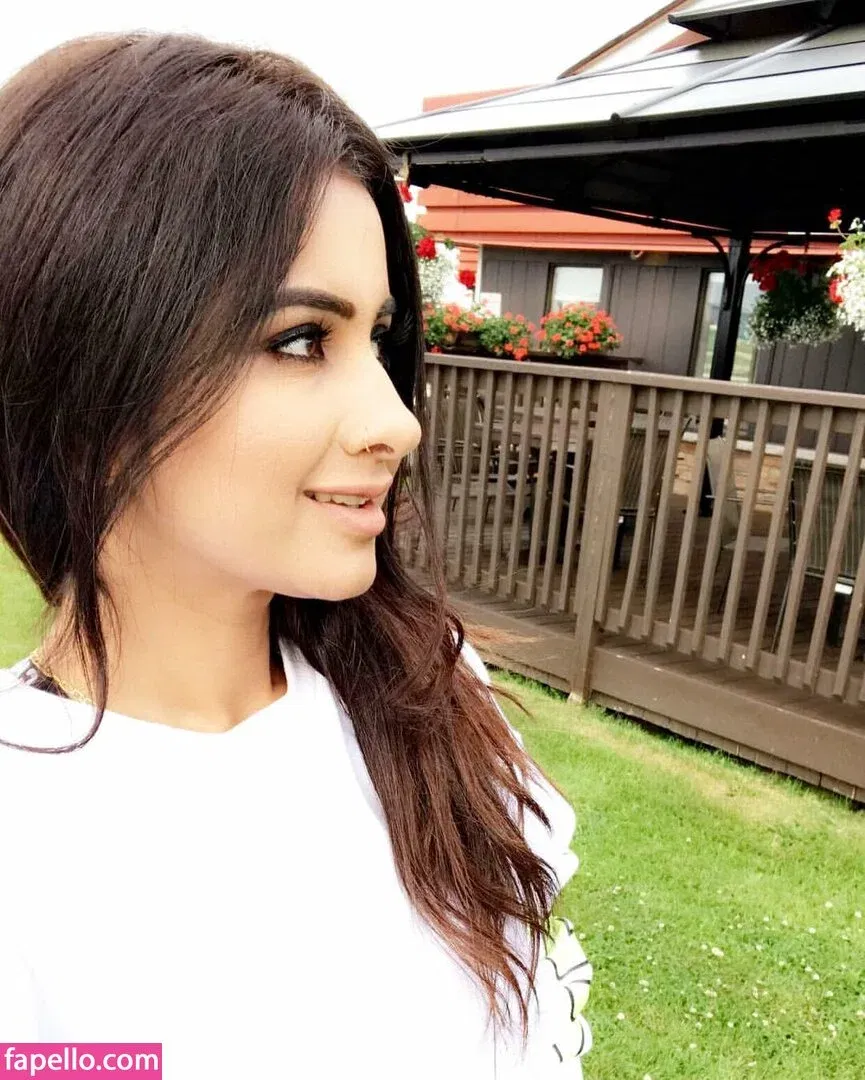 Meetii Kalher Onlyfans Photo Gallery 