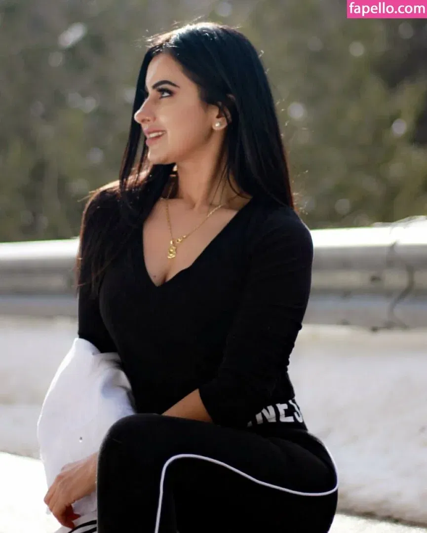 Meetii Kalher Onlyfans Photo Gallery 