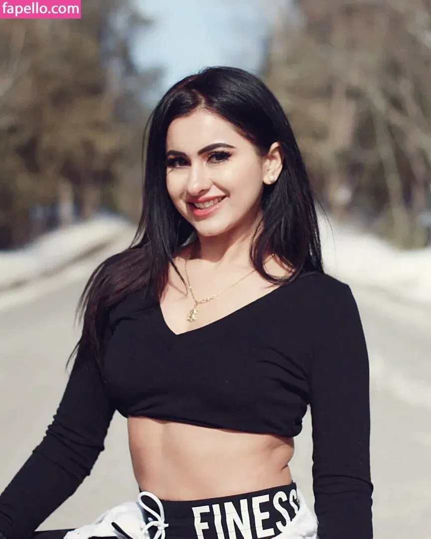 Meetii Kalher Onlyfans Photo Gallery 