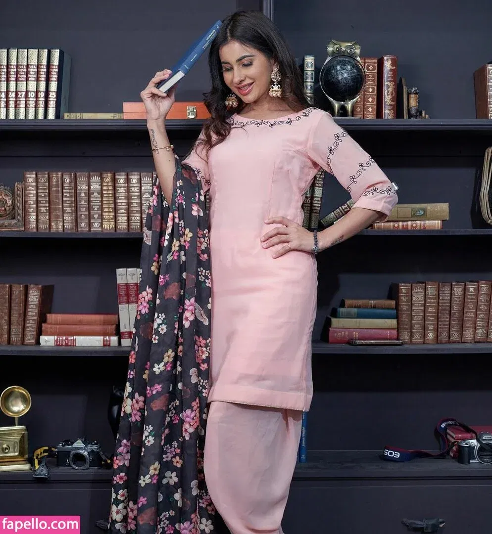 Meetii Kalher Onlyfans Photo Gallery 