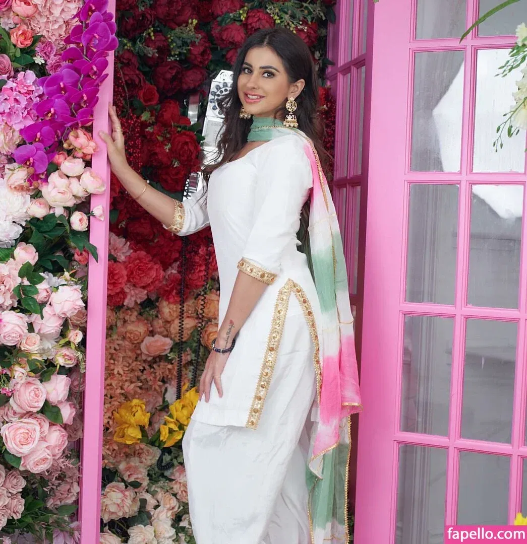 Meetii Kalher Onlyfans Photo Gallery 