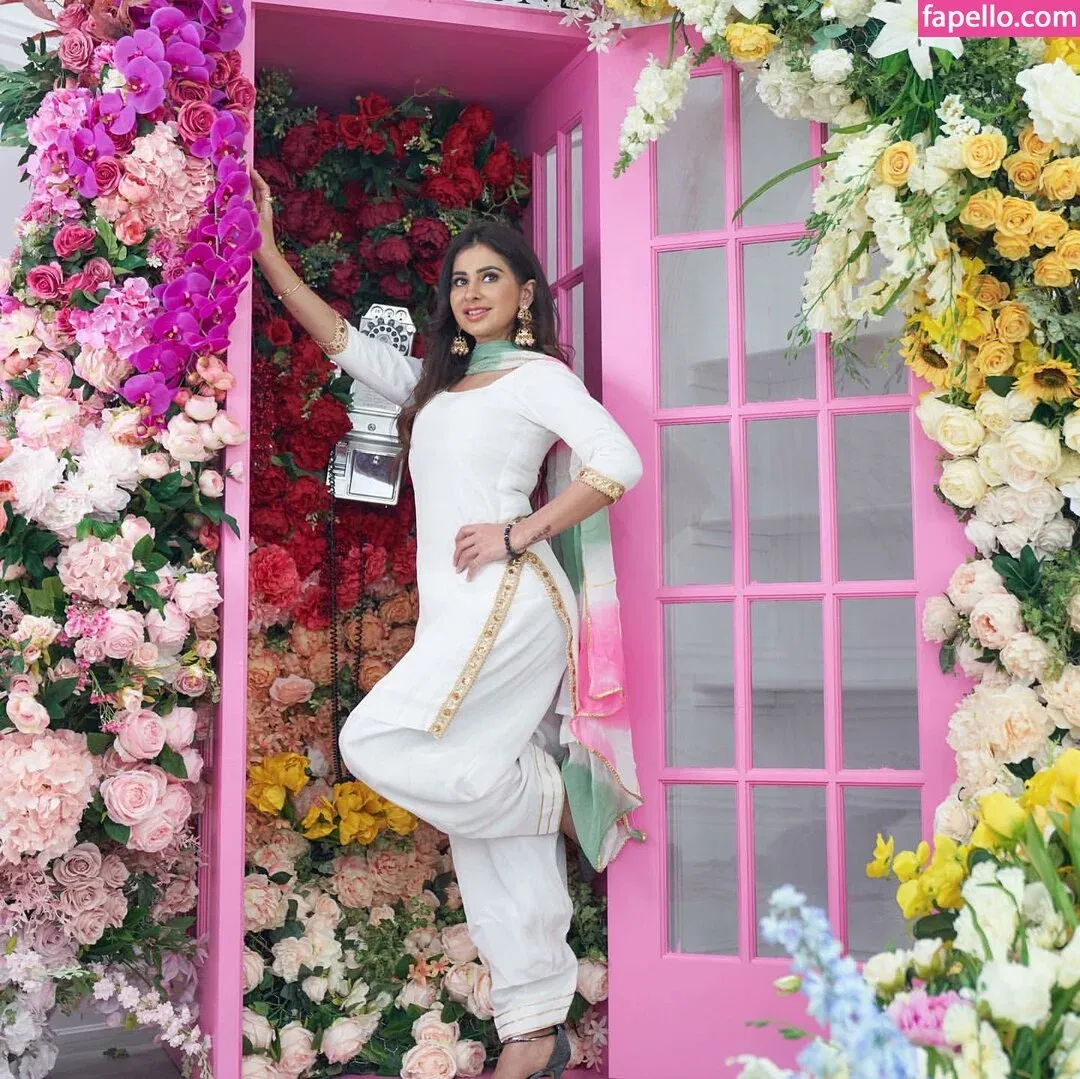 Meetii Kalher Onlyfans Photo Gallery 