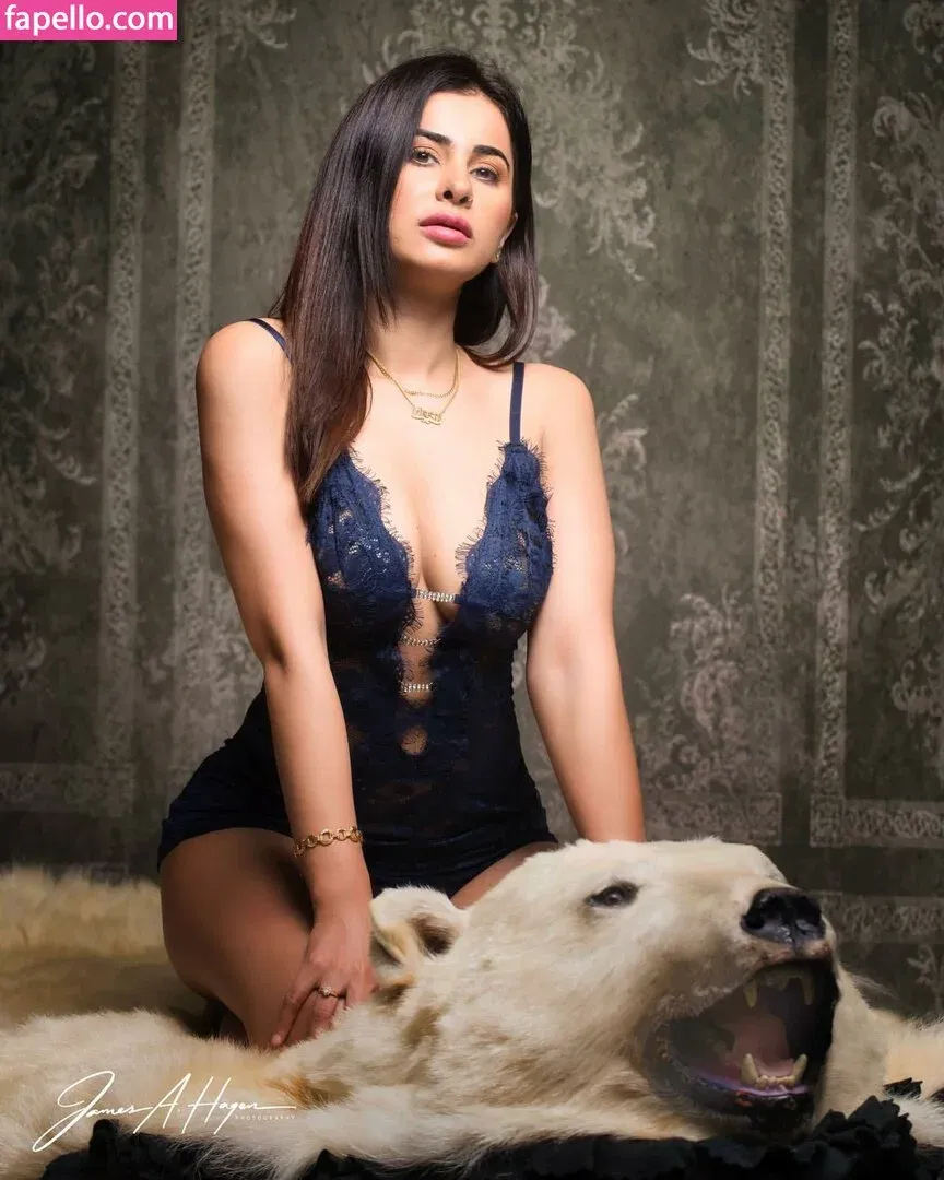 Meetii Kalher Onlyfans Photo Gallery 