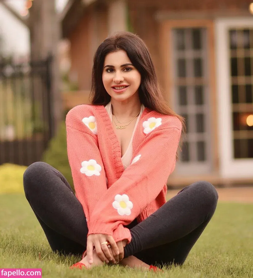 Meetii Kalher Onlyfans Photo Gallery 