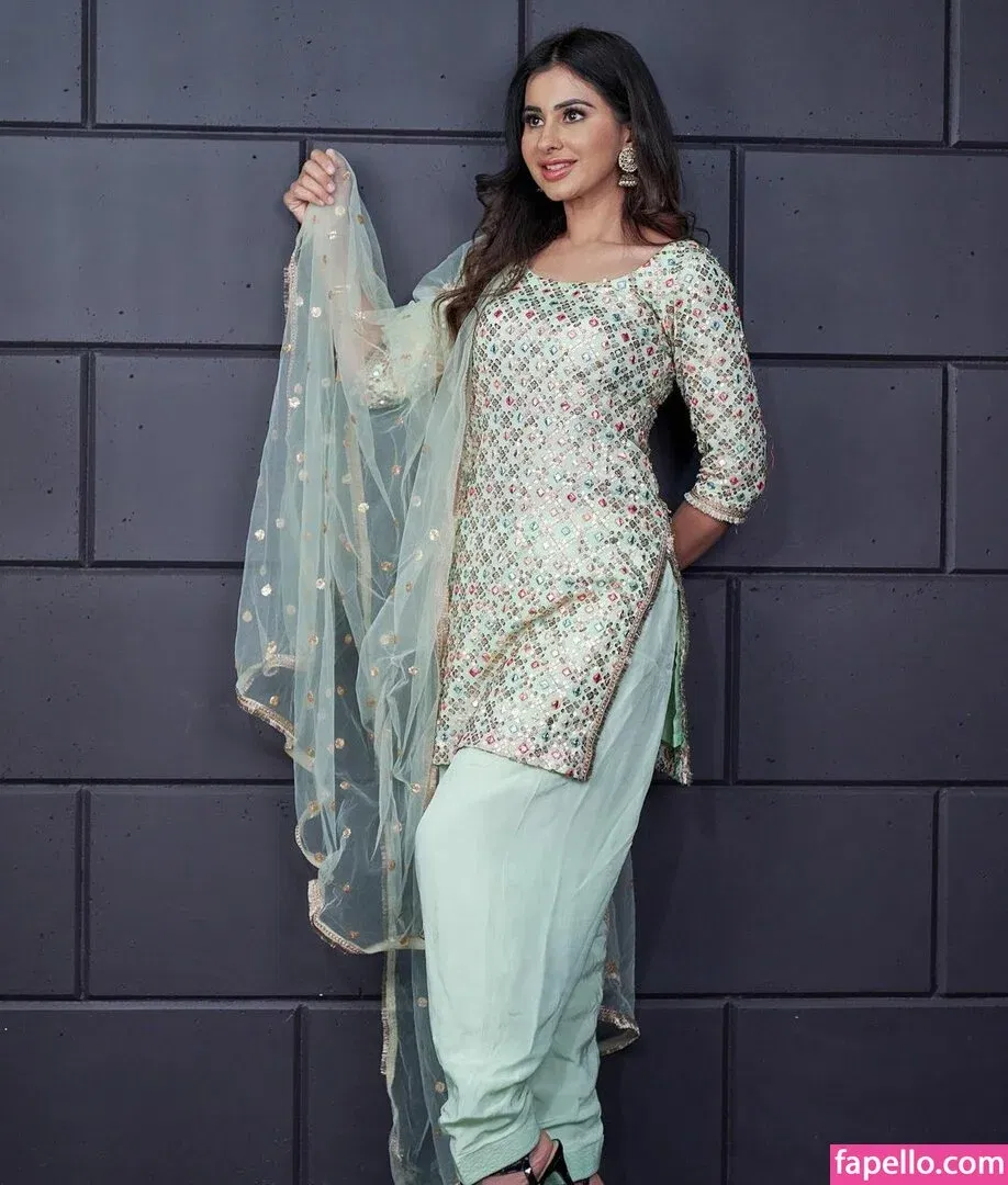 Meetii Kalher Onlyfans Photo Gallery 