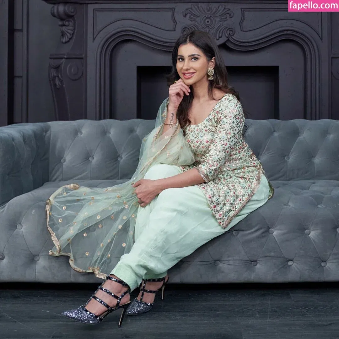 Meetii Kalher Onlyfans Photo Gallery 