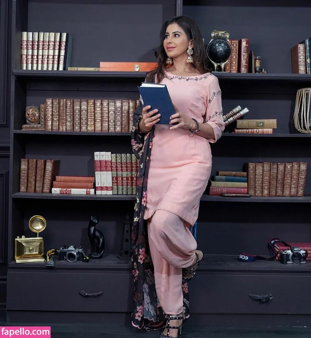 Meetii Kalher Onlyfans Photo Gallery 