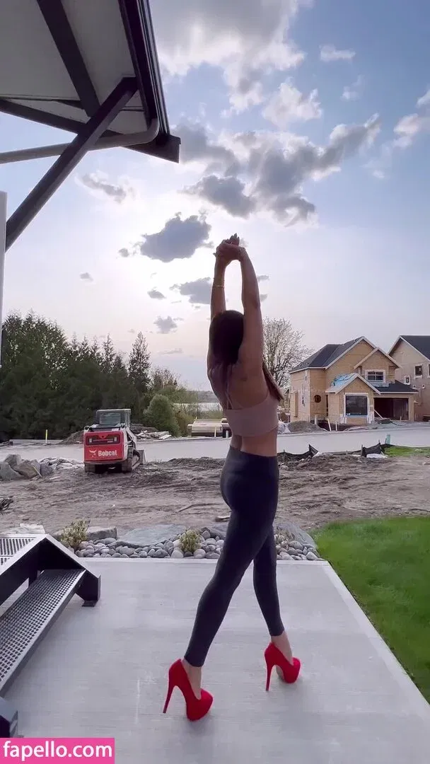 Meetii Kalher Onlyfans Photo Gallery 