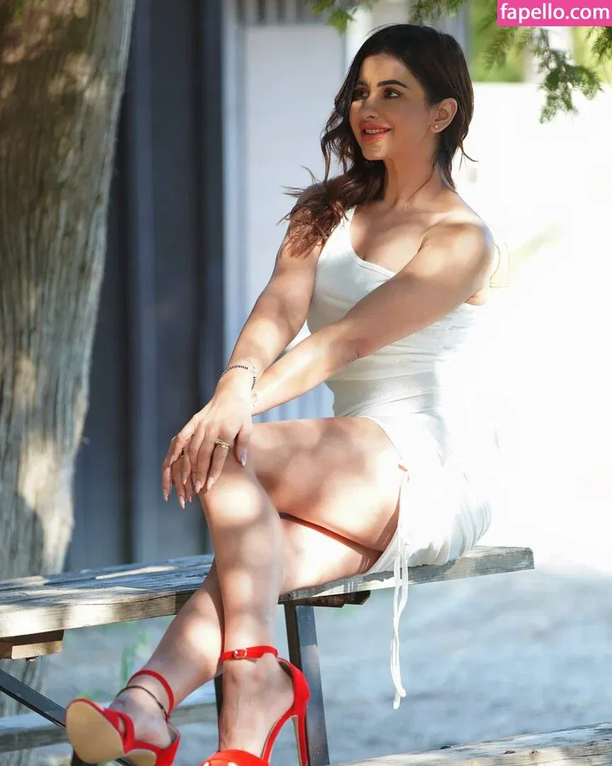 Meetii Kalher Onlyfans Photo Gallery 