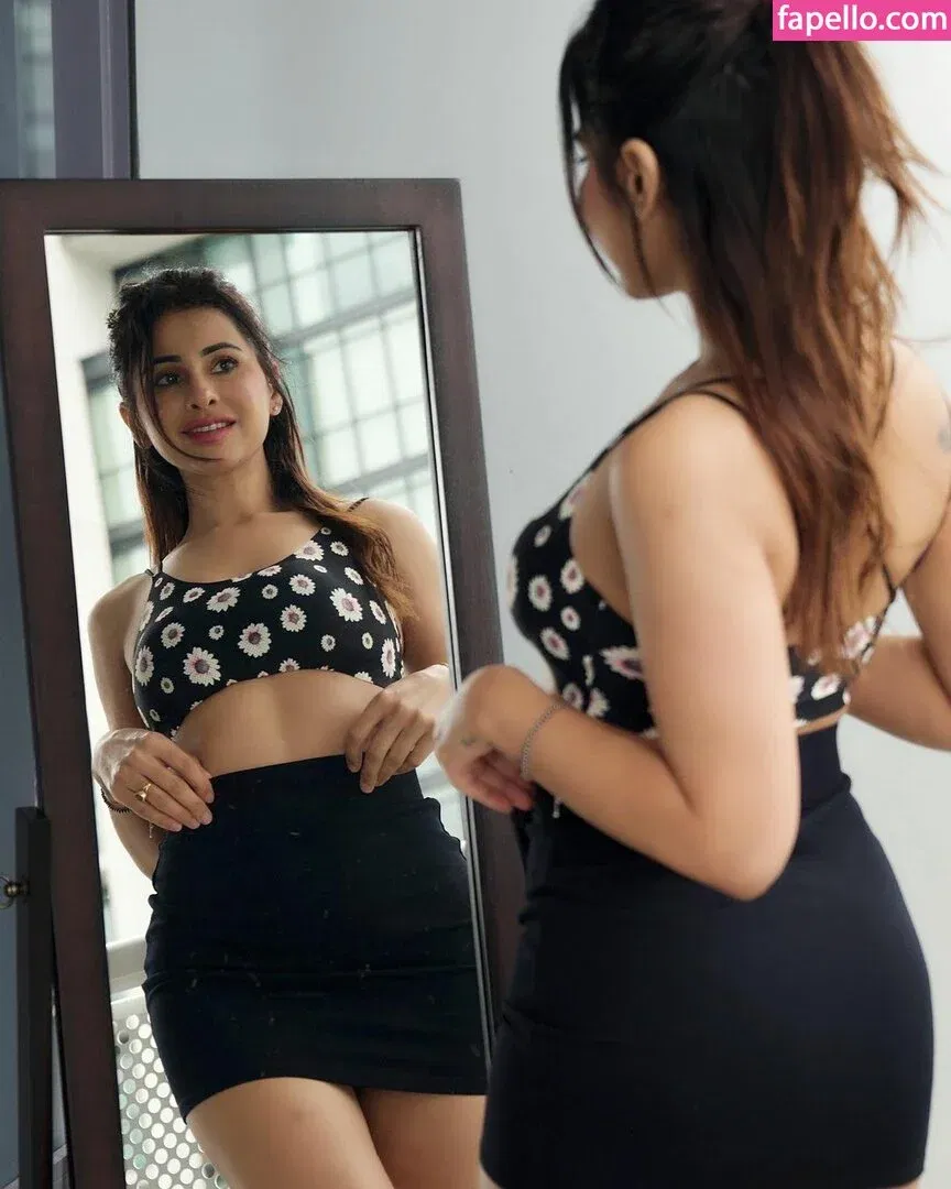 Meetii Kalher Onlyfans Photo Gallery 