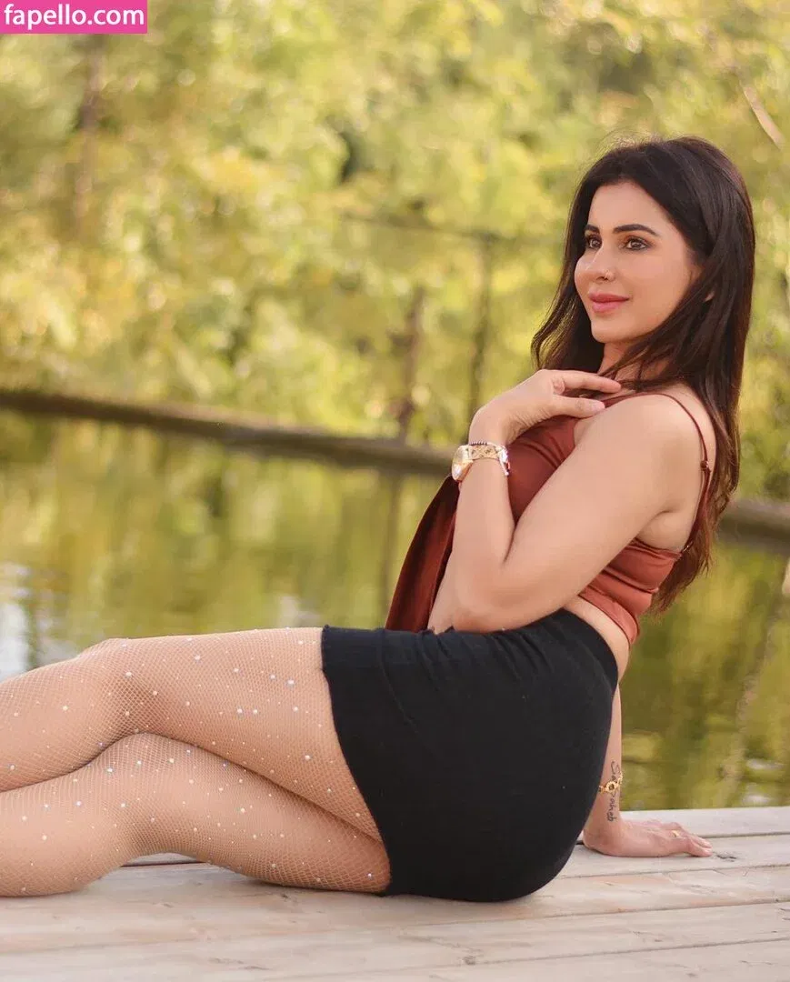 Meetii Kalher Onlyfans Photo Gallery 