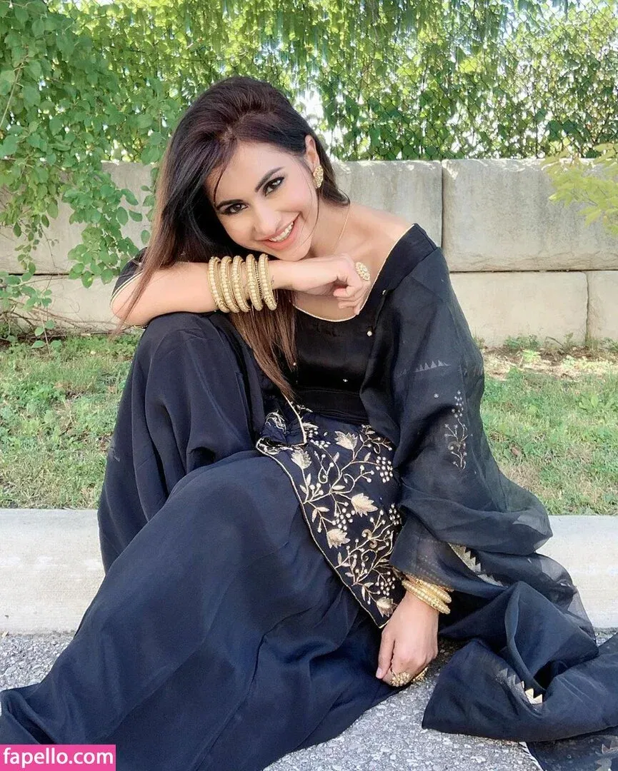 Meetii Kalher Onlyfans Photo Gallery 