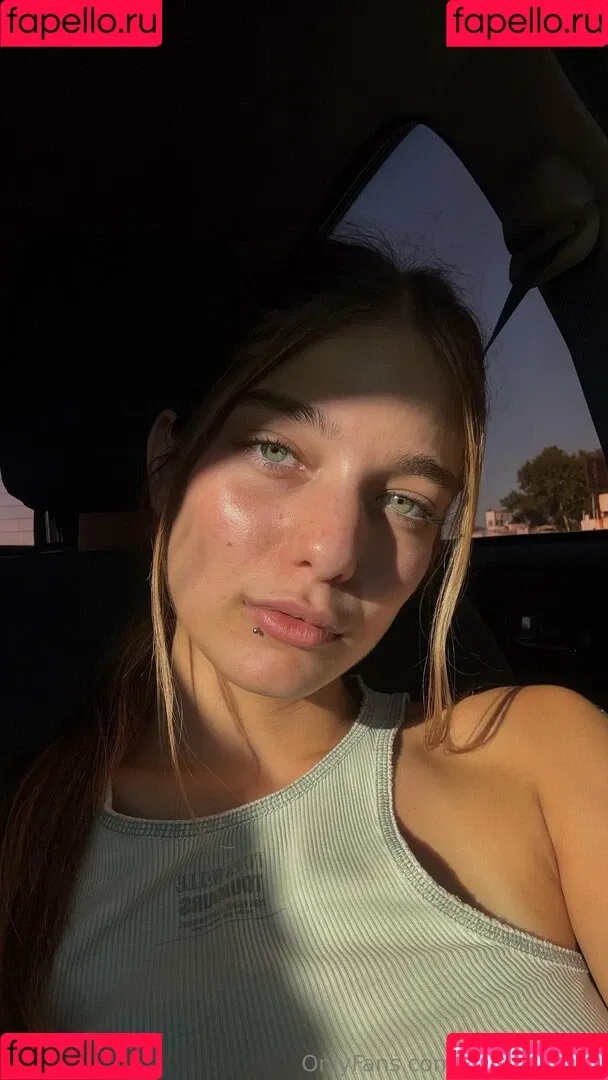 soffiigoddess / sofiaagoddess Onlyfans Photo Gallery 