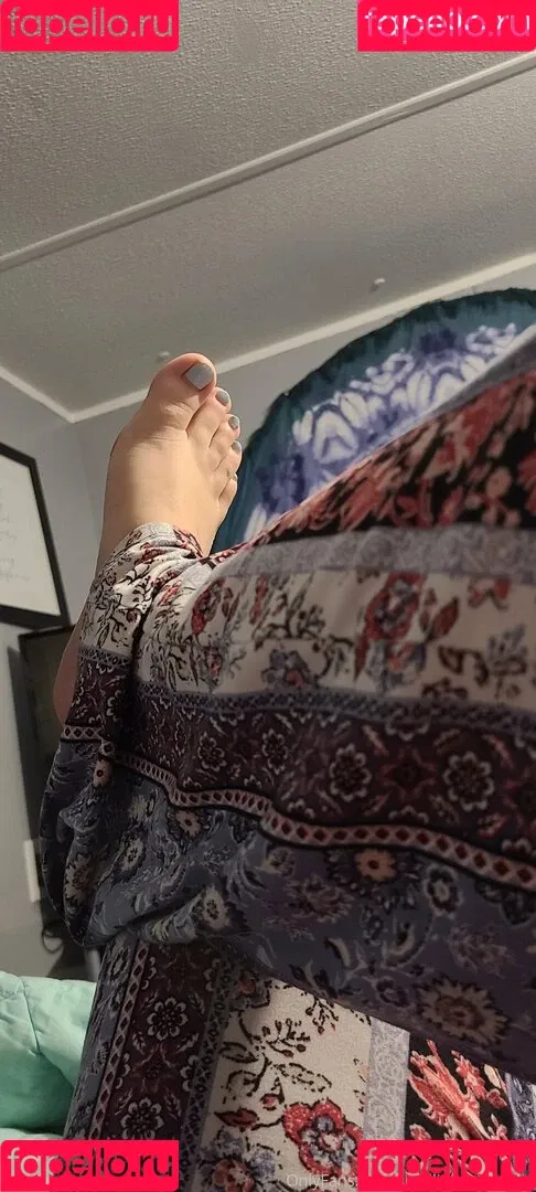 ieatmypancakeswithaspoon / smelliefeetsweetie Onlyfans Photo Gallery 
