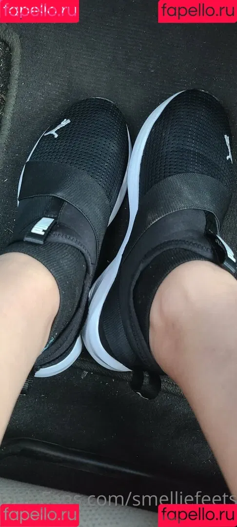 ieatmypancakeswithaspoon / smelliefeetsweetie Onlyfans Photo Gallery 