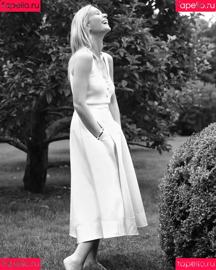 Gwyneth Paltrow / GwynethPaltrow Onlyfans Photo Gallery 