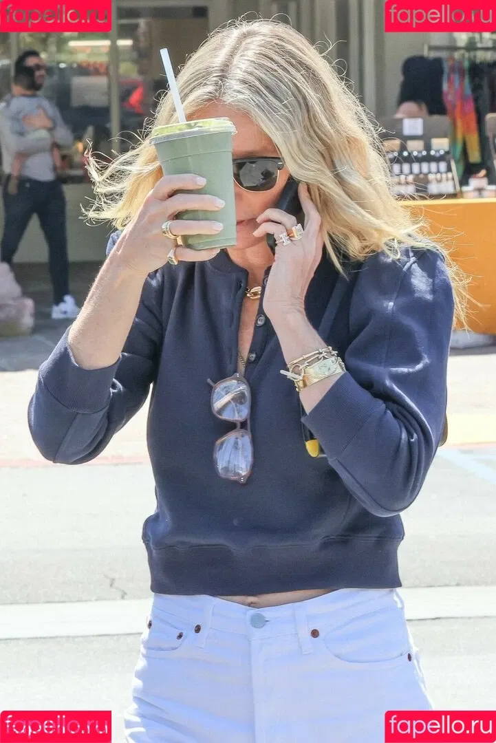 Gwyneth Paltrow / GwynethPaltrow Onlyfans Photo Gallery 