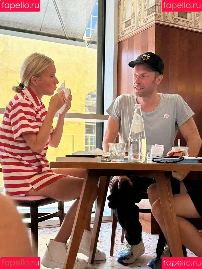 Gwyneth Paltrow / GwynethPaltrow Onlyfans Photo Gallery 