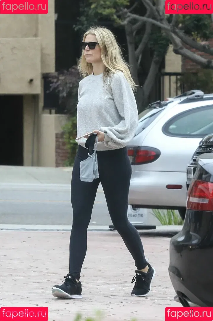 Gwyneth Paltrow / GwynethPaltrow Onlyfans Photo Gallery 