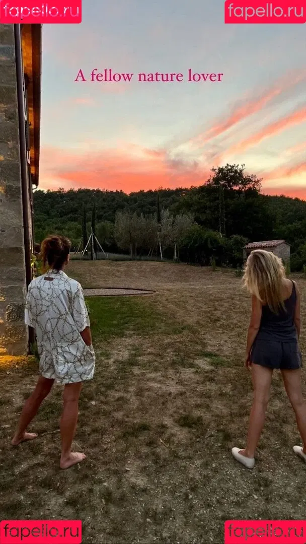 Gwyneth Paltrow / GwynethPaltrow Onlyfans Photo Gallery 