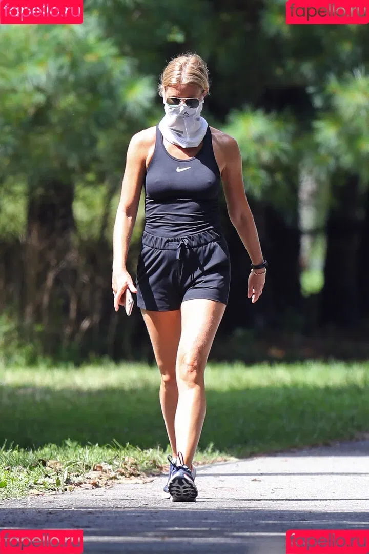 Gwyneth Paltrow / GwynethPaltrow Onlyfans Photo Gallery 