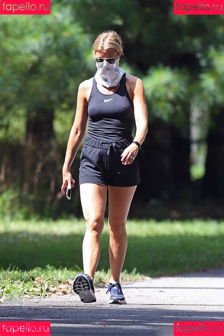 Gwyneth Paltrow / GwynethPaltrow Onlyfans Photo Gallery 