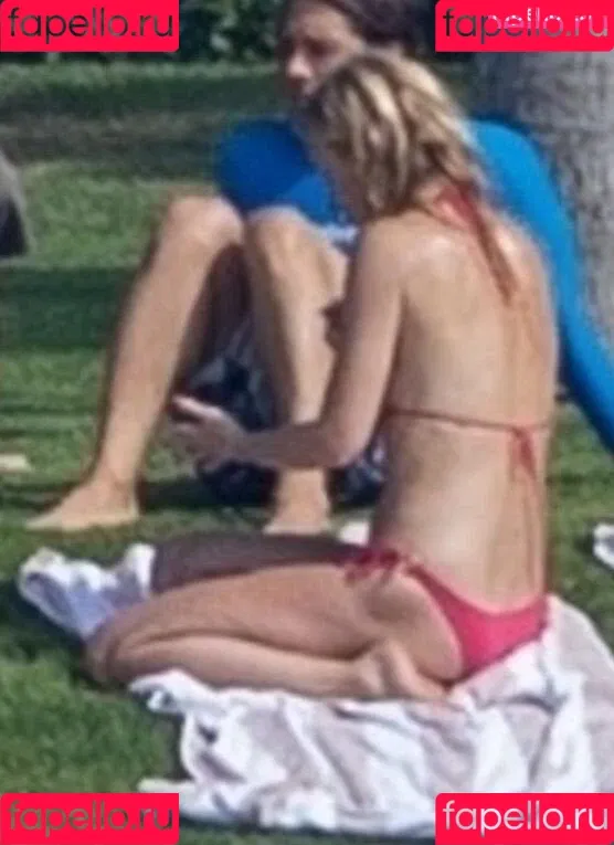 Gwyneth Paltrow / GwynethPaltrow Onlyfans Photo Gallery 