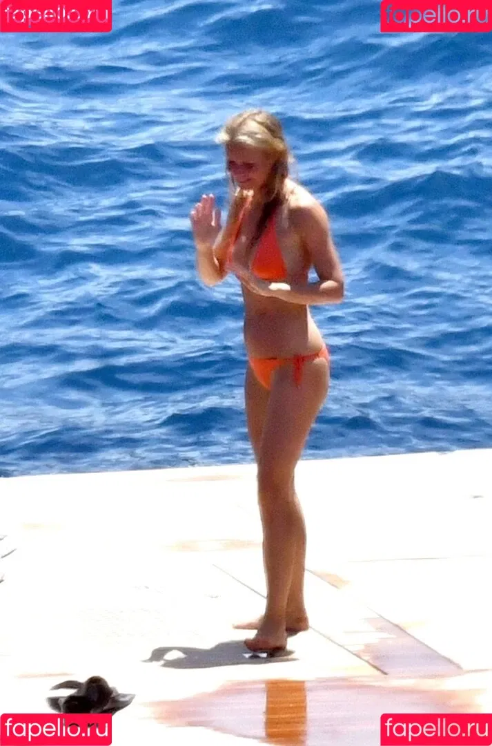 Gwyneth Paltrow / GwynethPaltrow Onlyfans Photo Gallery 