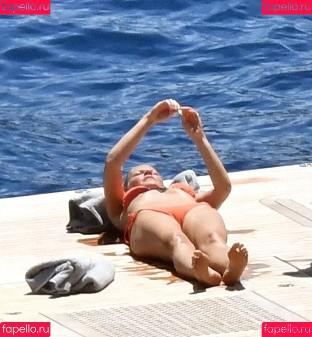 Gwyneth Paltrow / GwynethPaltrow Onlyfans Photo Gallery 
