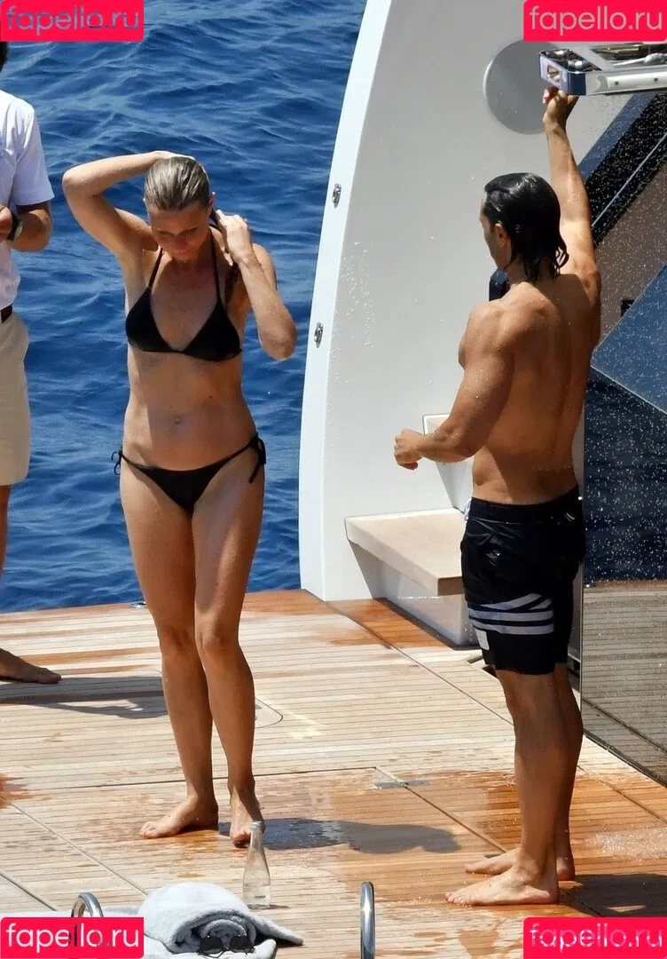 Gwyneth Paltrow / GwynethPaltrow Onlyfans Photo Gallery 