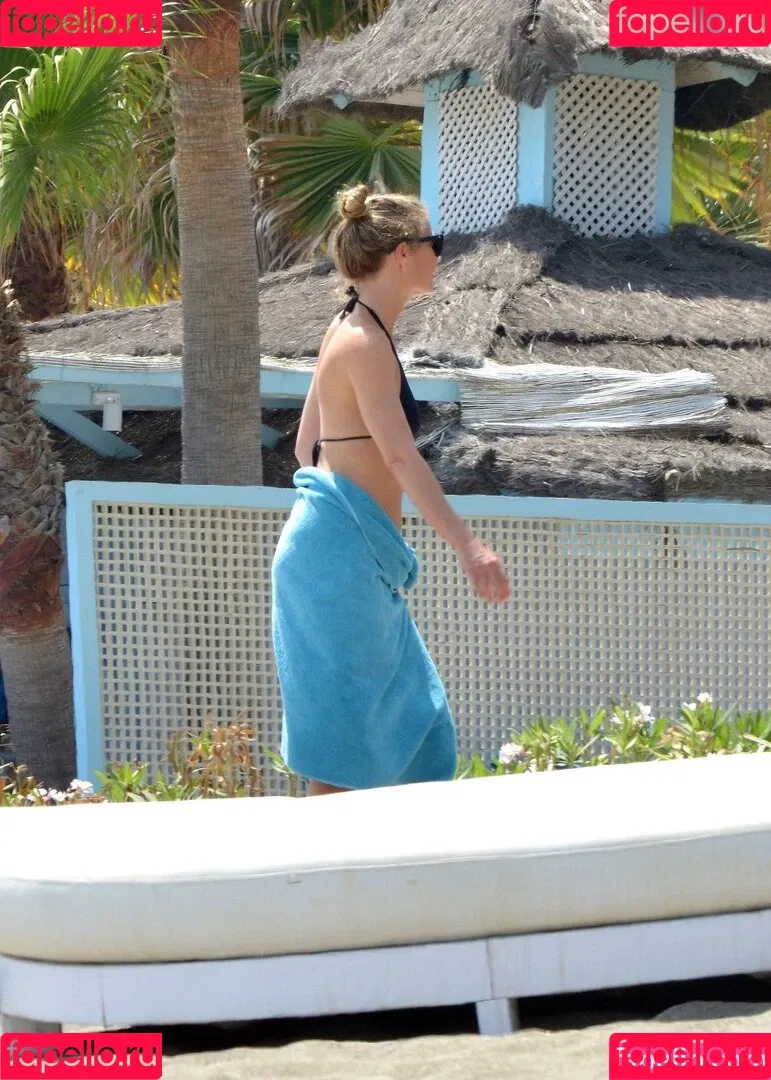 Gwyneth Paltrow / GwynethPaltrow Onlyfans Photo Gallery 
