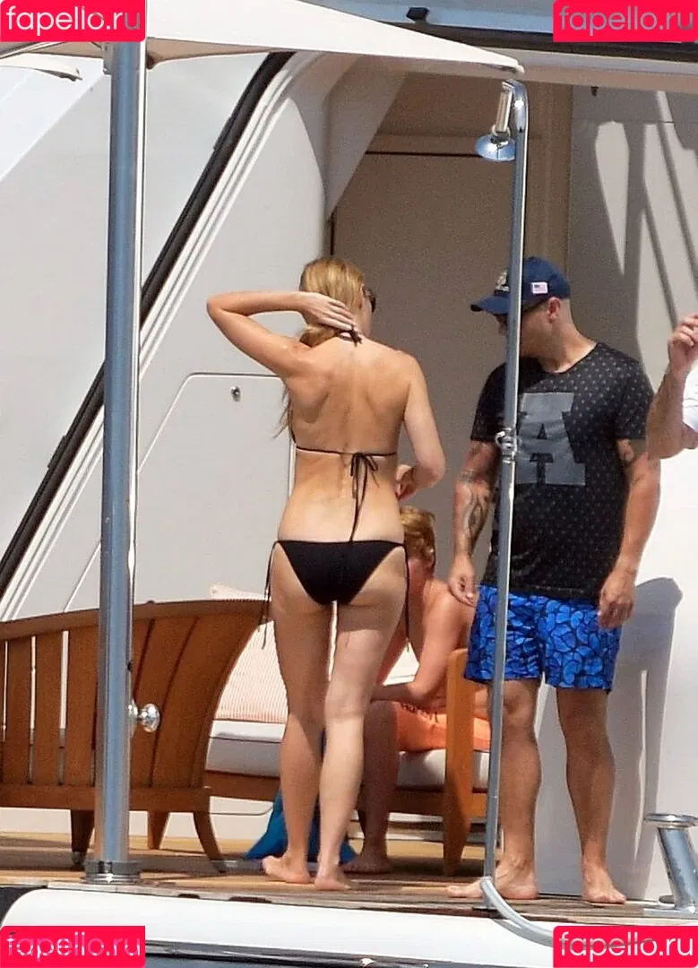 Gwyneth Paltrow / GwynethPaltrow Onlyfans Photo Gallery 