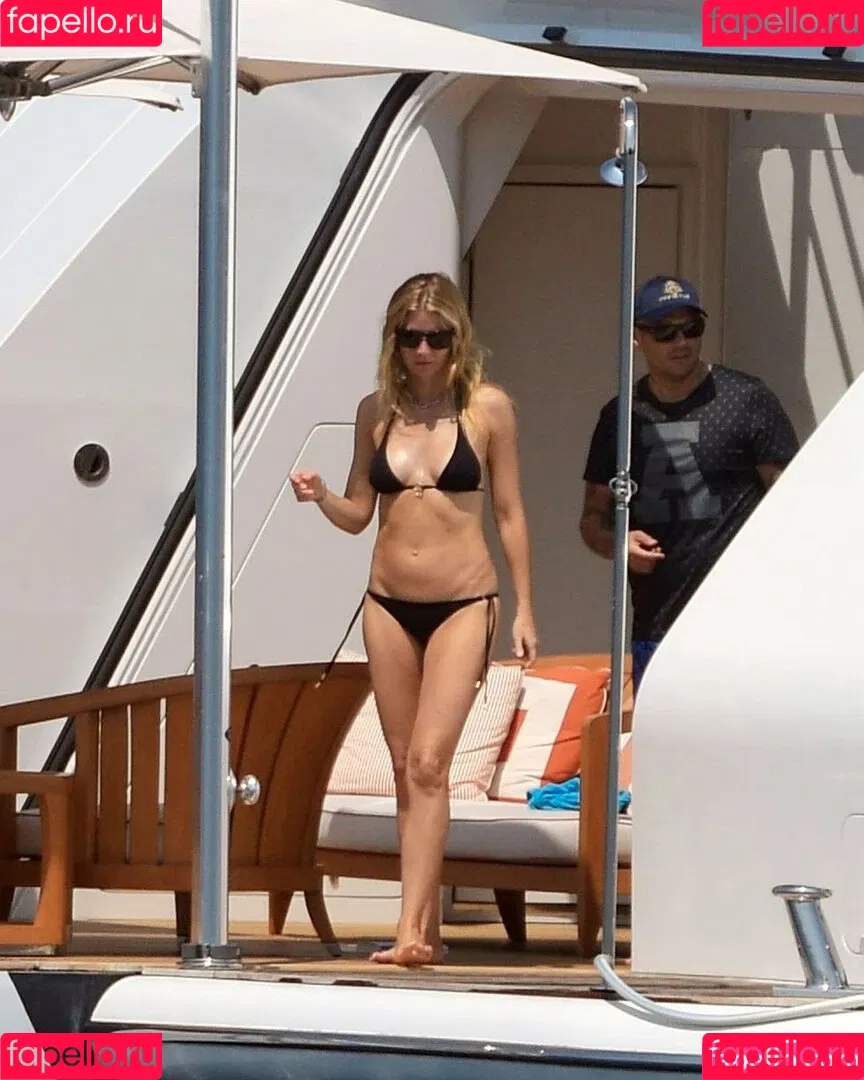 Gwyneth Paltrow / GwynethPaltrow Onlyfans Photo Gallery 