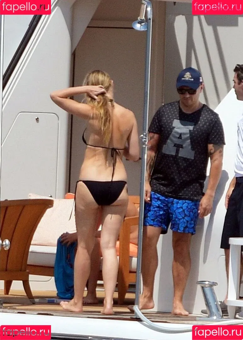 Gwyneth Paltrow / GwynethPaltrow Onlyfans Photo Gallery 