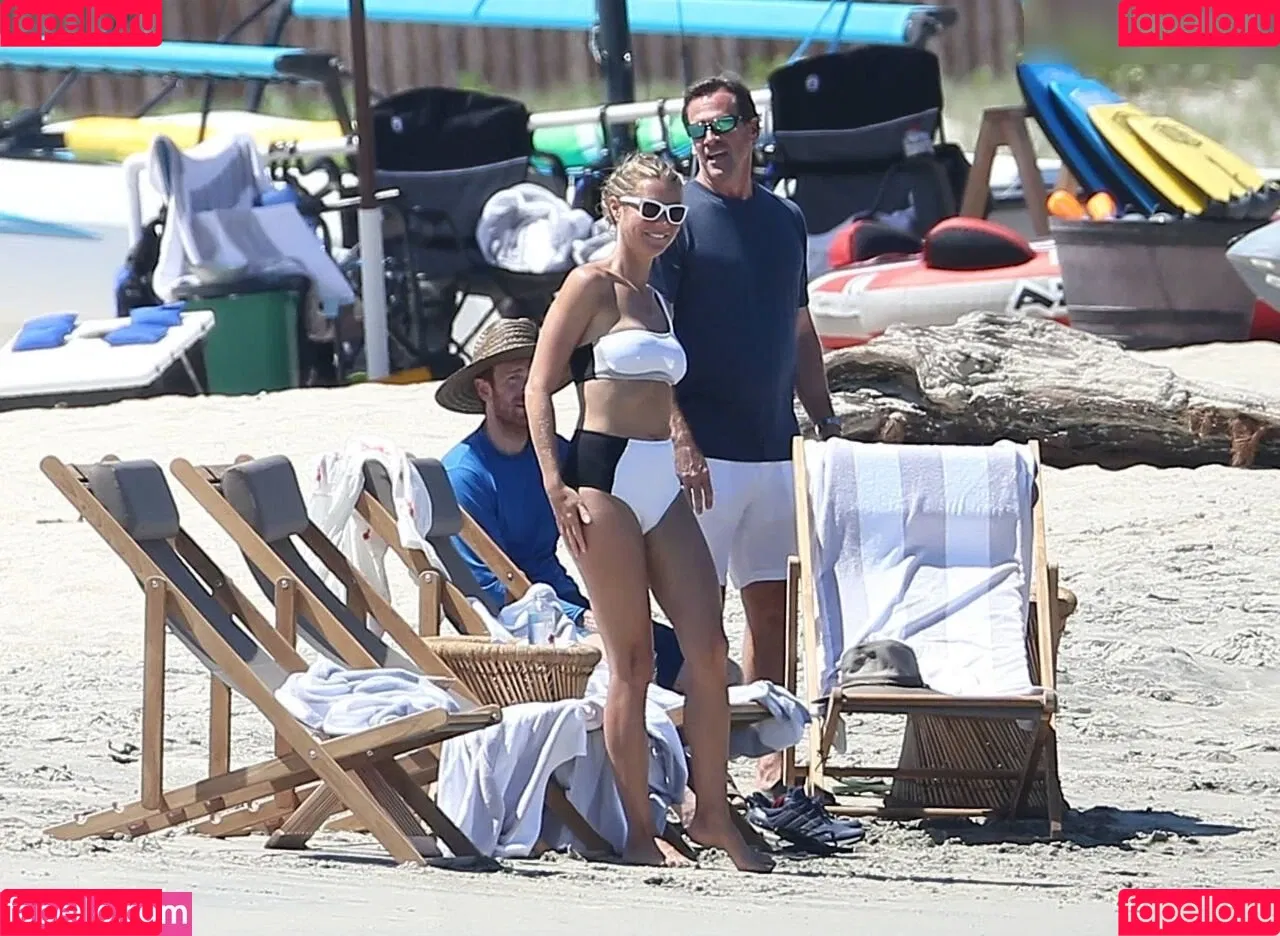 Gwyneth Paltrow / GwynethPaltrow Onlyfans Photo Gallery 