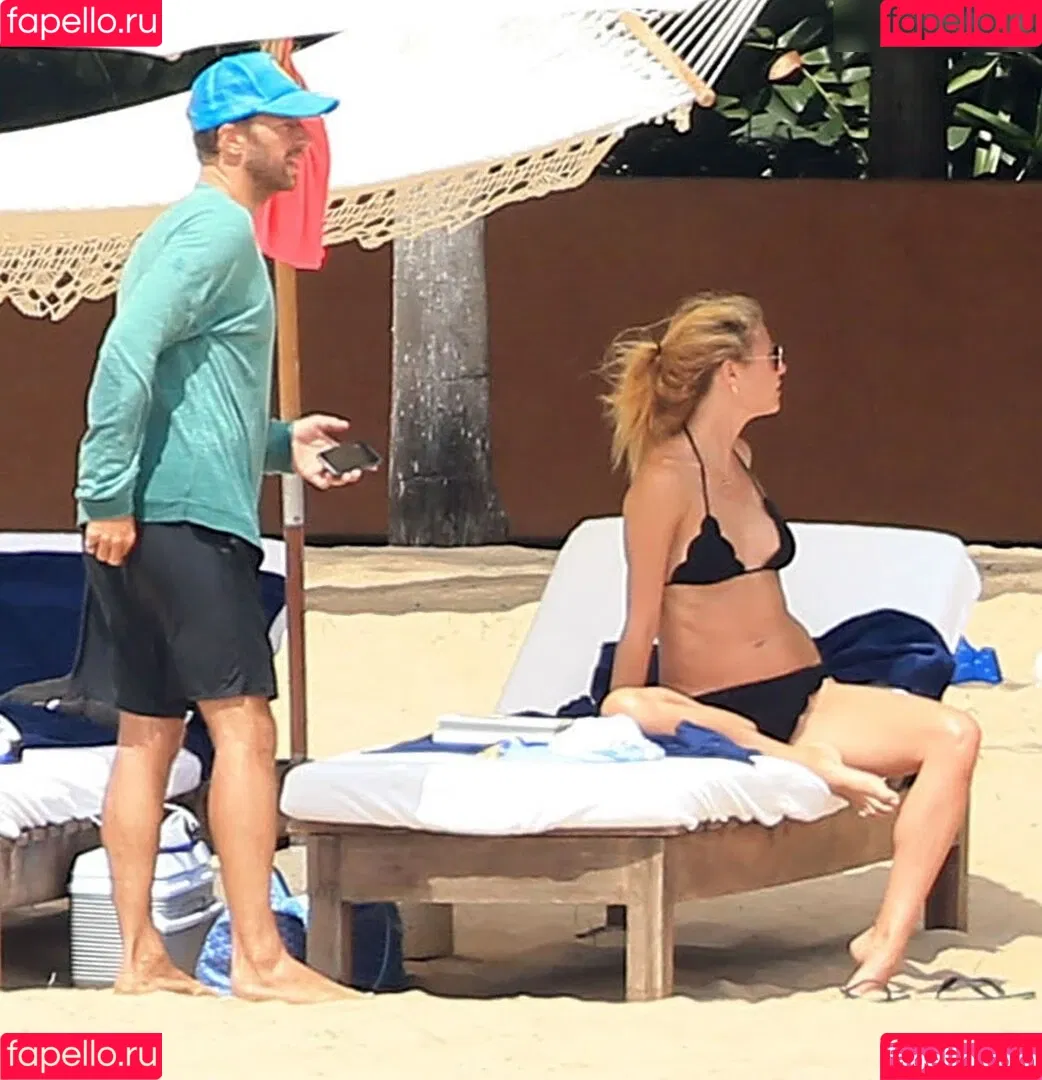 Gwyneth Paltrow / GwynethPaltrow Onlyfans Photo Gallery 